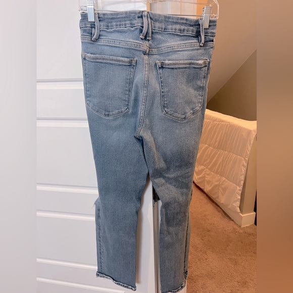 Good American Good Curve Straight Leg Jeans - Picture 4 of 4